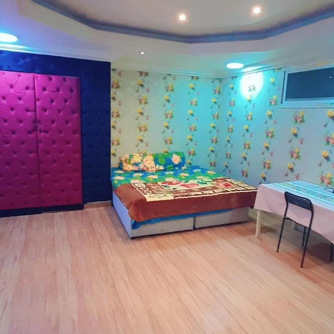 Furnished Bedroom With Attached Bath In Villa In 沙迦